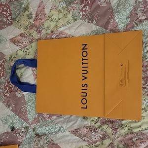 Louis Vuttion shopping bag 🛍